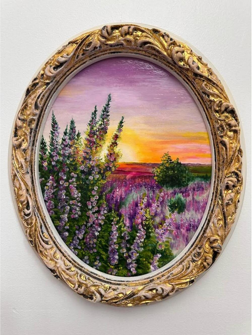 Original Oil Painting in Oval Golden Frame